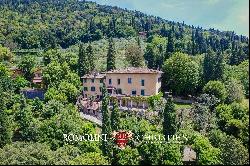 LUXURY VILLA WITH VIEW OVER FLORENCE FOR SALE IN FIESOLE, TUSCANY