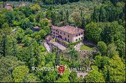 LUXURY VILLA WITH VIEW OVER FLORENCE FOR SALE IN FIESOLE, TUSCANY