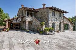 RENOVATED COUNTRY HOUSE WITH POOL FOR SALE IN POPPI, CASENTINO