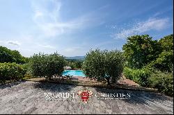 RENOVATED COUNTRY HOUSE WITH POOL FOR SALE IN POPPI, CASENTINO