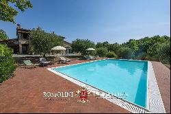 RENOVATED COUNTRY HOUSE WITH POOL FOR SALE IN POPPI, CASENTINO