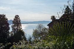 HISTORIC VILLA WITH DEPENDANCE ON LAKE MAGGIORE