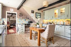 Delightful Detached Country Cottage