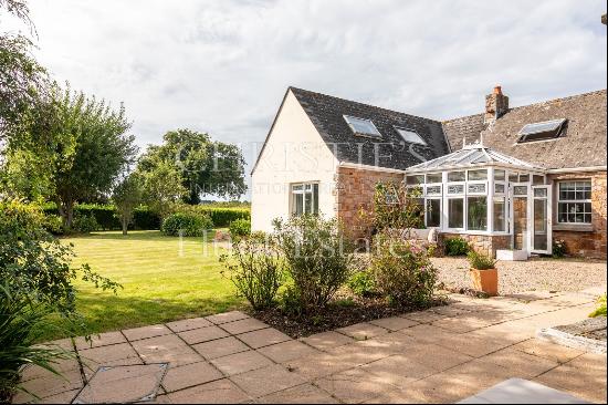 Delightful Detached Country Cottage