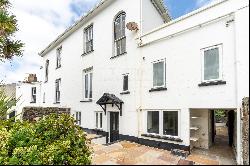 CHARACTER VICTORIAN RESIDENCE IN ST. HELIER