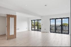 Panoramic sea views of St Aubin&#8217;s Bay and ready to move in!