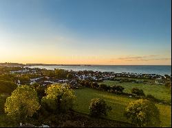 Panoramic sea views of St Aubin&#8217;s Bay and ready to move in!