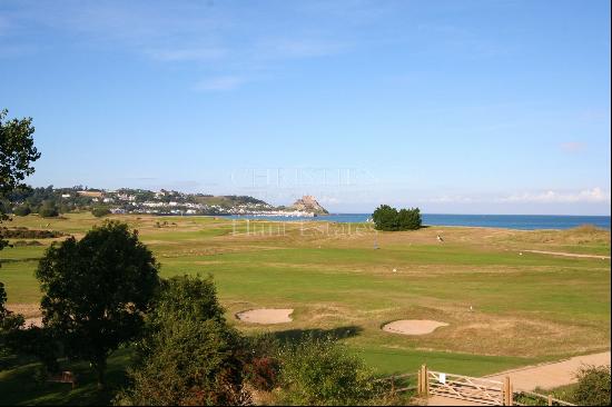 Prestigious Apartment Overlooking The Royal Jersey Golf Course