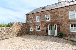 ATTRACTIVE THREE BEDROOM BARN CONVERSION WITH A SOUTH FACING GARDEN