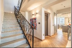 Impeccably Designed Townhouse in the Heart of Vall