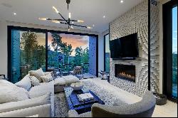 Epic Snowmass Village Ski Home on Guggenheim Trail