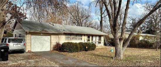 1916 SW 34th Street, Topeka KS 66611