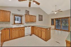 312 N Walnut Creek Dr, Derby KS 67037