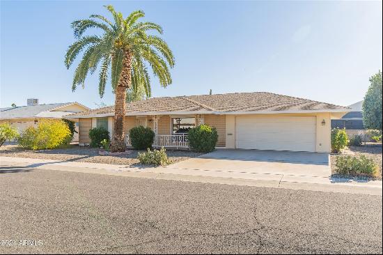 10719 W Camelot Circle, Sun City AZ 85351