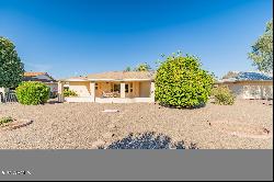 10719 W Camelot Circle, Sun City AZ 85351