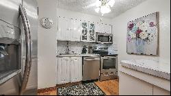 100 S Berkley Square Unit 19 J, Chelsea NJ 08401