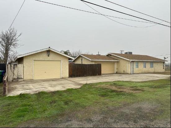 1300 Ottawa Avenue, Corcoran CA 93212