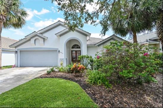 6453 Autumn Woods Blvd, Naples FL 34109