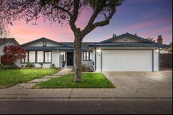 3805 Spring Oak Dr, Modesto CA 95355