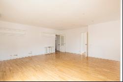 Spacious and bright flat in El Viso, Madrid, Madrid 28016