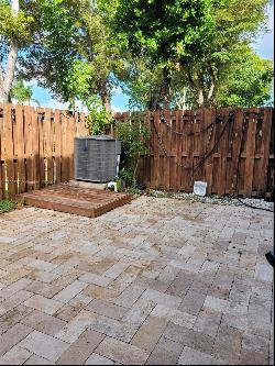 21960 SW 93rd Pl Unit 0, Cutler Bay FL 33190