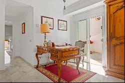 Spacious townhouse next to the Puerto Banús bullring, Marbella 29660