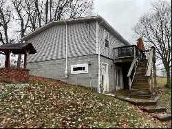 1090 Barclay Hill Rd, Brighton Twp PA 15009