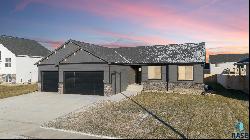 620 Highland St, Harrisburg SD 57032