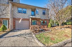 128 Metacomet Drive #128, Meriden CT 06450