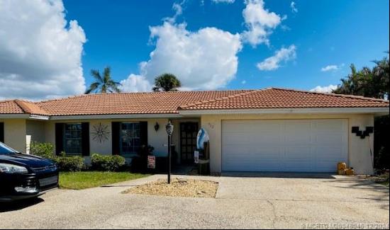 512 Gunwale Lane, Longboat Key FL 34228