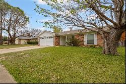 540 Ann Lois Lane, Burleson TX 76028