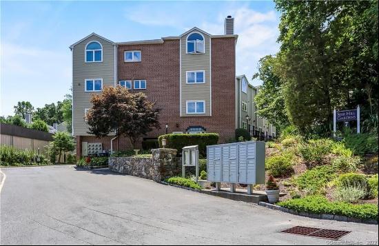 7 Seir Hill Road #APT 14, Norwalk CT 06850