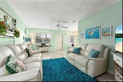 2600 SE Ocean Boulevard Unit HH-10, Stuart FL 34996