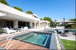 Valbonne : Contemporary 6 bedroom villa close to all facilities