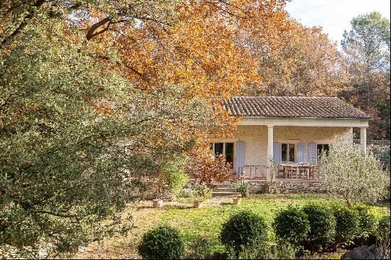 A well-presented villa with a swimming pool for sale in Menerbes.