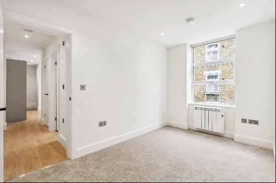 A newly renovated, spacious one bedroom apartment to rent in Marylebone, NW1.