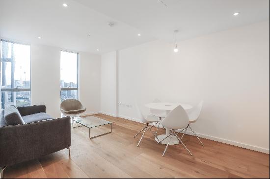 Two bedroom apartment in the heart of White City.