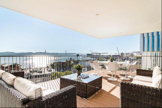 Exclusive Penthouse with River View, Apartment, Lisbon