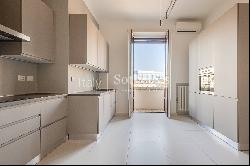 Spacious apartment in Porta Nuova area