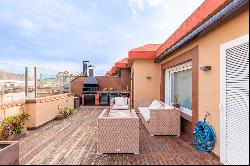 Beautiful penthouse with parking and 50 m2 of terrace in Zona Alta