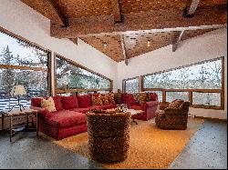 The Perfect Ski Retreat In Ridge Run 