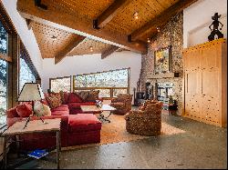 The Perfect Ski Retreat In Ridge Run 