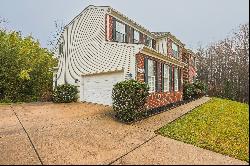 Colonial Home in Forge Landing