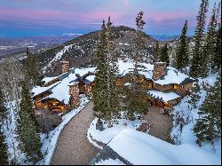 Panoramic Views, Ski-In/Ski-Out, with Private Guest House in Park City