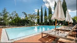 Period villa with garden and pool in Valdarno, Arezzo - Toscana