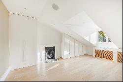 Wonderful family home close to Holland Park