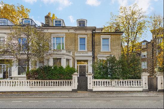 Wonderful family home close to Holland Park