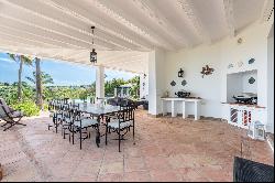 Fantastic villa with sea views and overlooking the golf course.