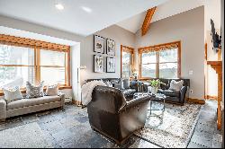 Turnkey 3-Bed Townhome with Views,  Minutes to Deer Valley & Main Street