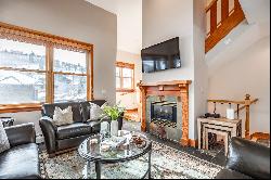 Turnkey 3-Bed Townhome with Views,  Minutes to Deer Valley & Main Street